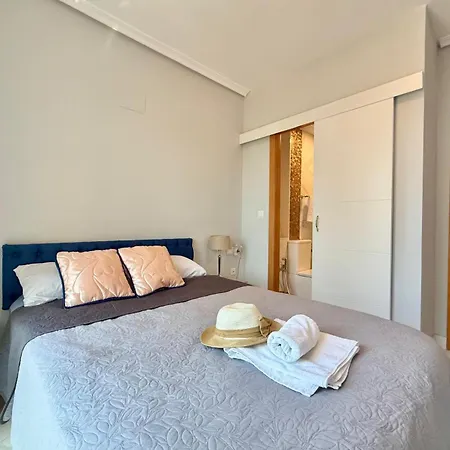 Kronos 19 Deluxe Golden Horizon Apartmán