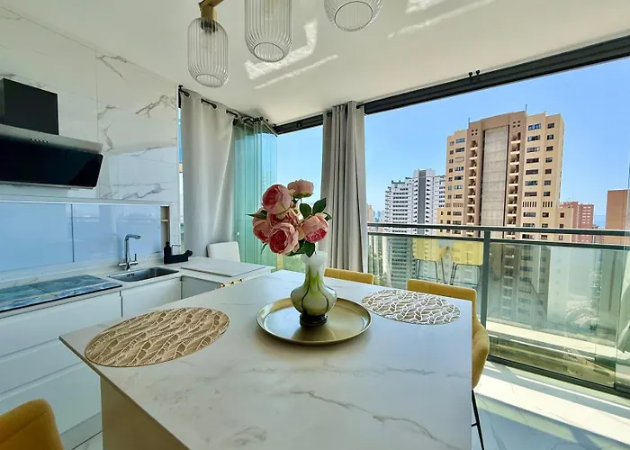 Kronos 19 Deluxe Golden Horizon Apartman Benidorm